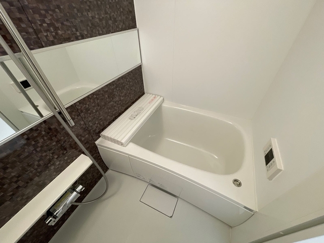 バス・シャワールーム　バス（浴室換気乾燥機付）