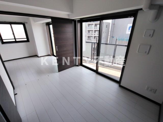 キッチン　コンパクトなキッチンで掃除もラクラク