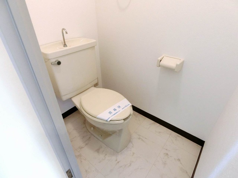 トイレ　シンプルで使いやすいお手洗い