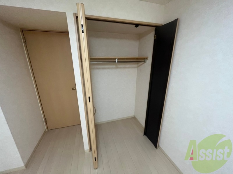収納　寝室の収納です。部屋がスッキリ片付きます。