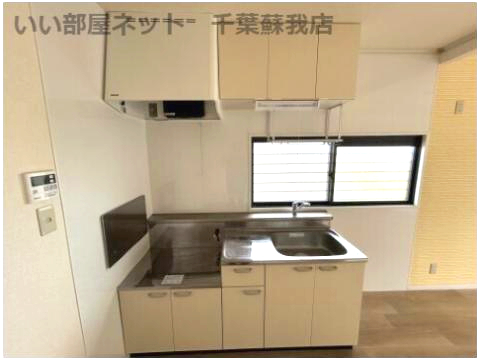 キッチン　窓がある明るいキッチンでお料理が楽しくなりそうです！