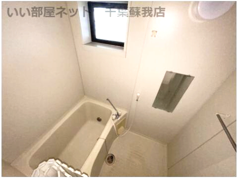 バス・シャワールーム　清潔感のあるお風呂で、一日の疲れを癒しましょう。