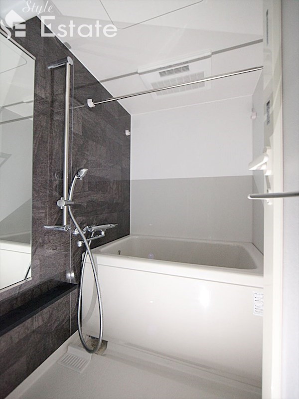 バス・シャワールーム　バスルーム