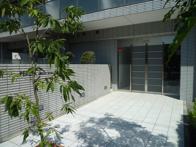 エントランス　2010年7月撮影