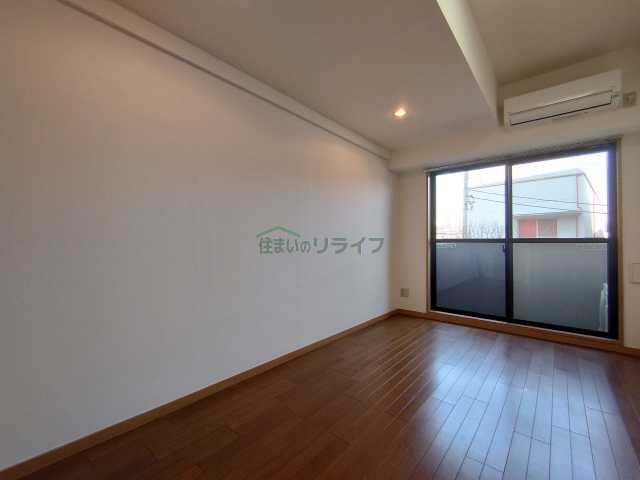 居室・リビング　別階層の写真になります。