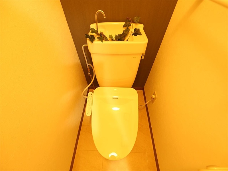 トイレ　トイレ　温水洗浄暖房便座付