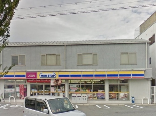 コンビニ　ミニストップ百舌鳥陵南町店（コンビニ）まで645m