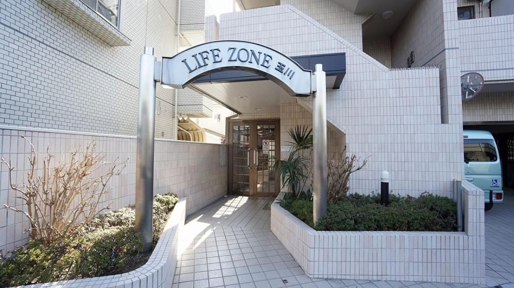 エントランス　エントランス