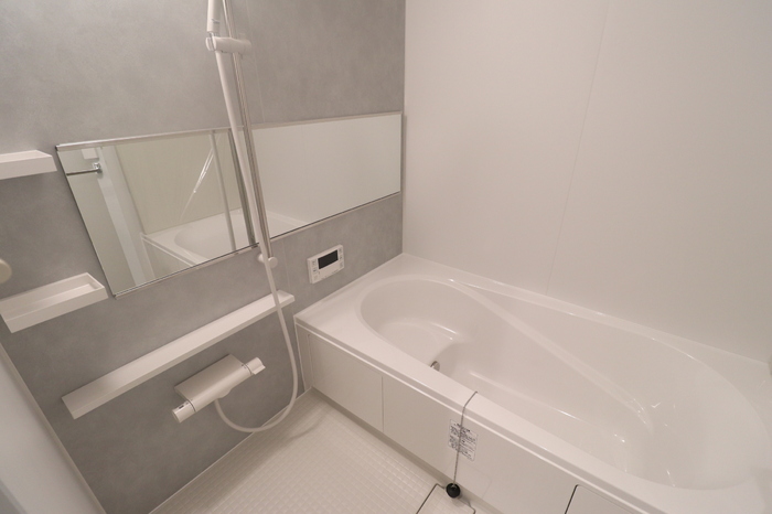 バス・シャワールーム　105 浴室