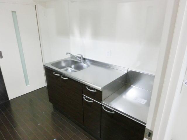 キッチン　2口ガスコンロ付きます♪