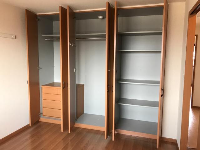 収納　洋室クローゼット