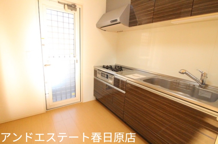 キッチン　３口のシステムキッチンです