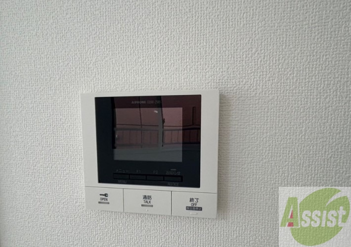 セキュリティ　ＴＶモニター付インターホンです。来客者の顔が見えるので安心！