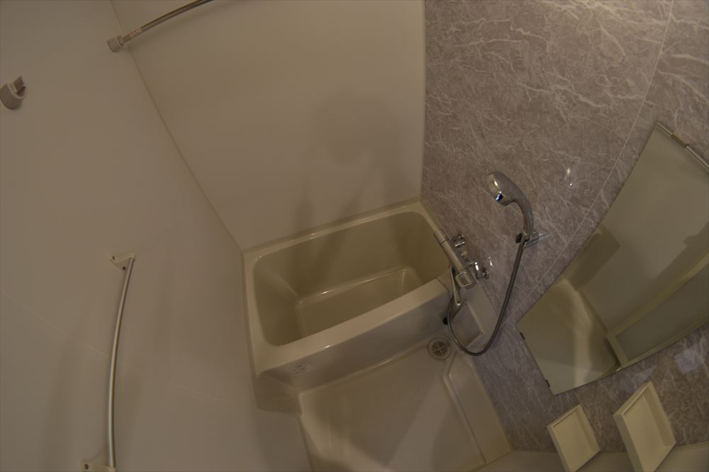 バス・シャワールーム　お風呂です