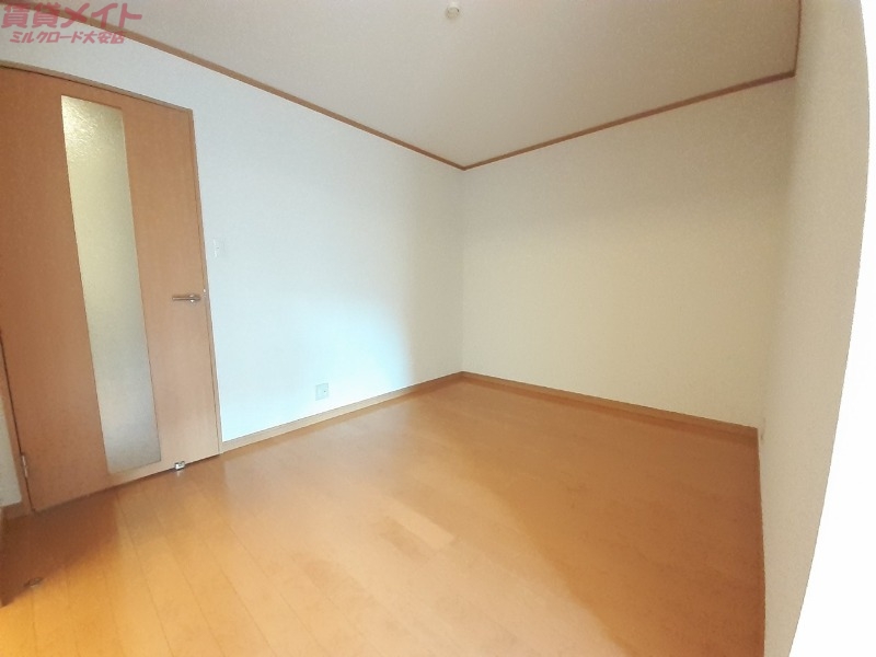 その他部屋・スペース　別部屋反転写真です