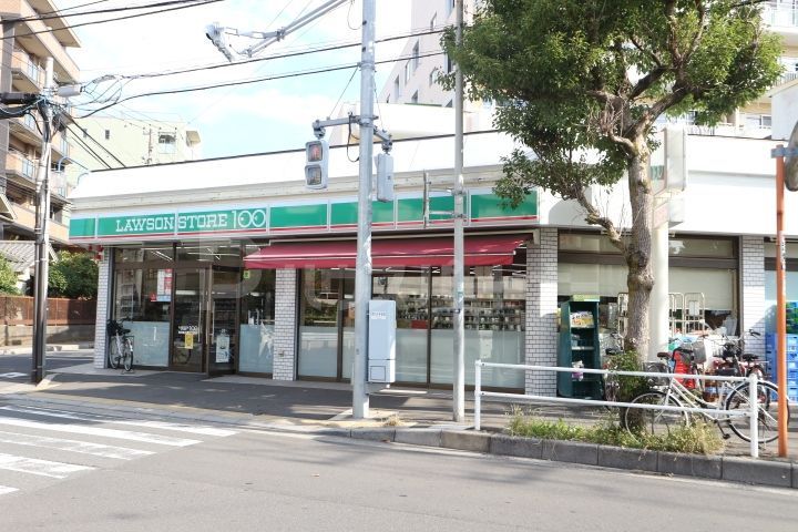 コンビニ　ローソンストア100市川南八幡三丁目店（コンビニ）まで40m