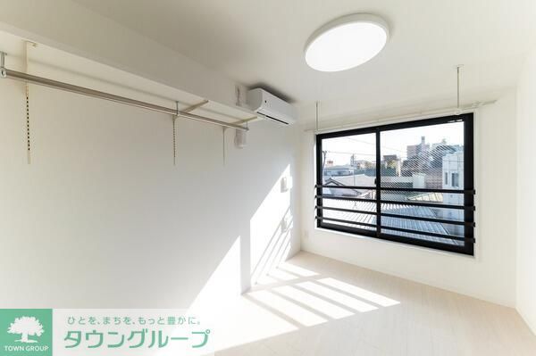 居室・リビング　お問い合わせは03-3317-3300まで。