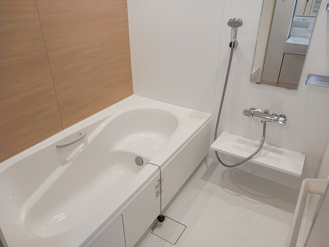 バス・シャワールーム　ゆったり過ごせるお風呂です