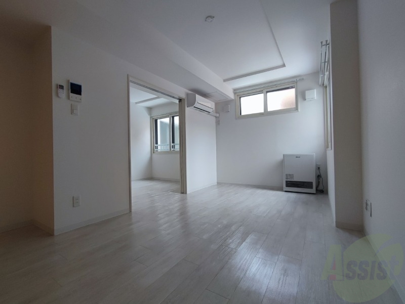 居室・リビング　広々としたリビングですね。使い勝手がよさそうですね！