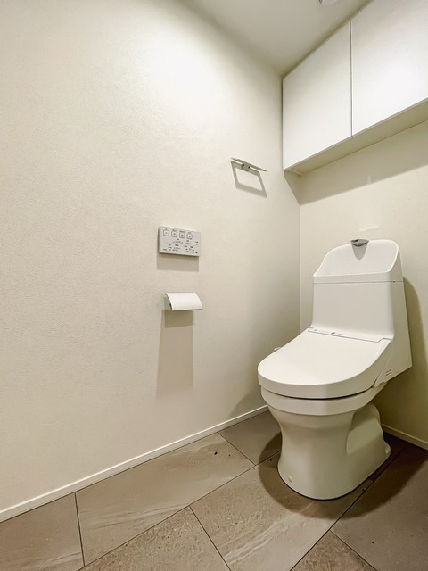 トイレ　※写真は同タイプ住戸です。