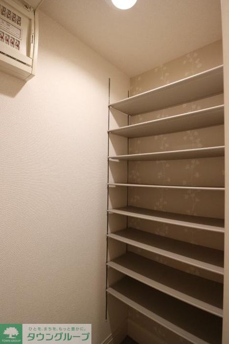 玄関　※別号室参考写真です