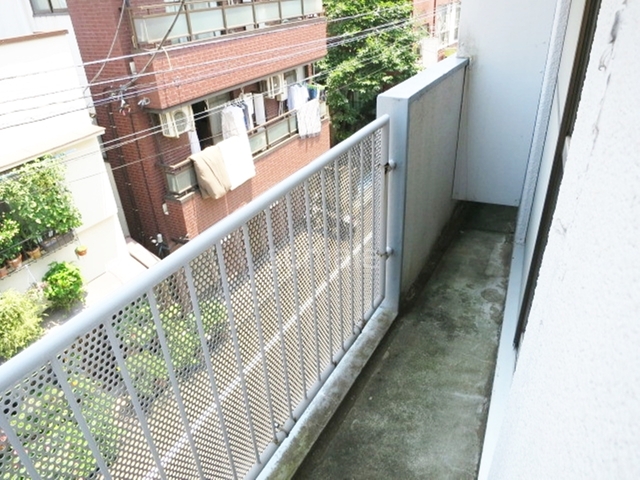 バルコニー　バルコニー付き☆角部屋☆