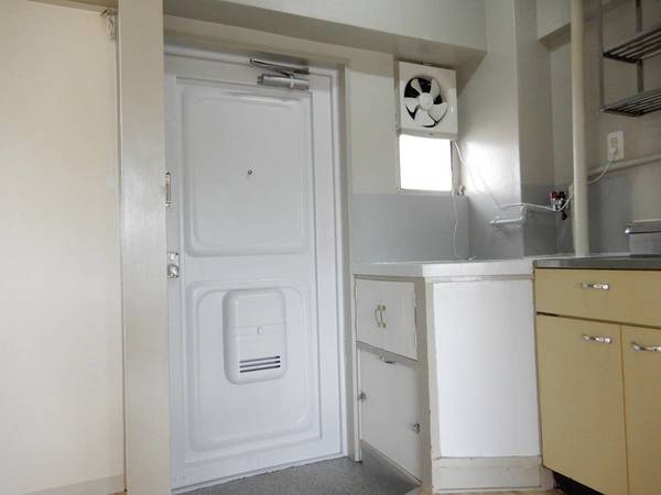 玄関　ビレッジハウスの同一物件・同一タイプの間取りの写真です