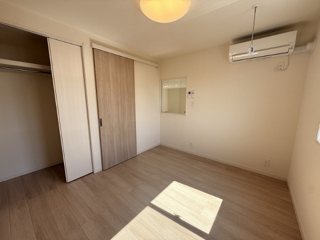 その他部屋・スペース　南側洋室です