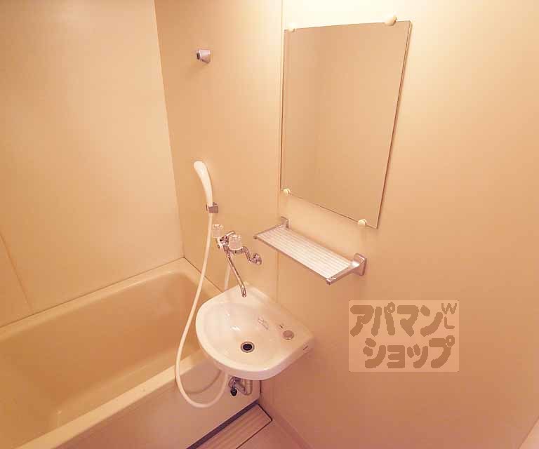 洗面設備　洗面台です。