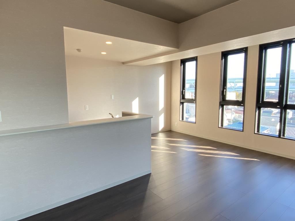 居室・リビング　エルミタージュ　ドゥ　メゾン　北区豊島3