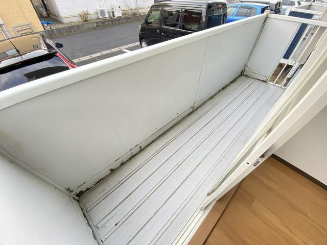 バルコニー　※リフォーム前の写真です※