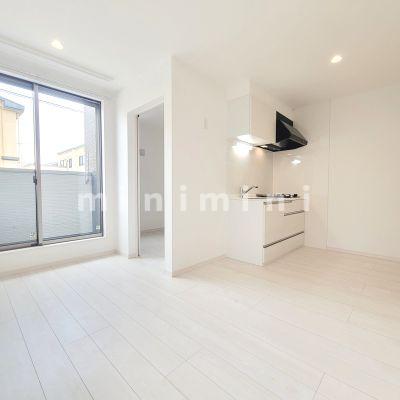 居室・リビング　※写真は同シリーズ類似物件を含む為現況優先とさせて頂きます