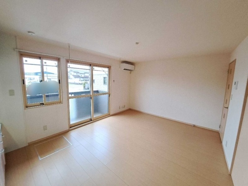 居室・リビング　図面と現状に相違がある場合には現状を優先