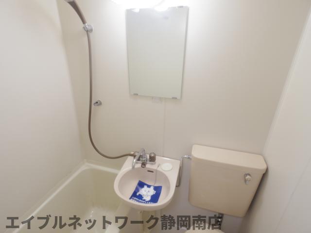 洗面設備　洗面スペースです