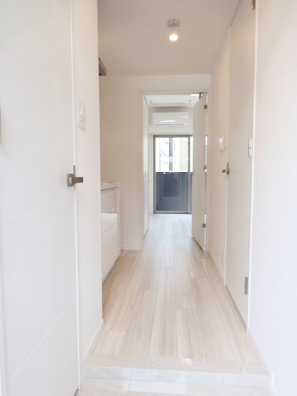 玄関　収納豊富なシューズボックスです♪