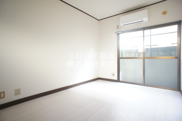 居室・リビング　南に面した洋室は採光・通風に優れた心地よい空間です！