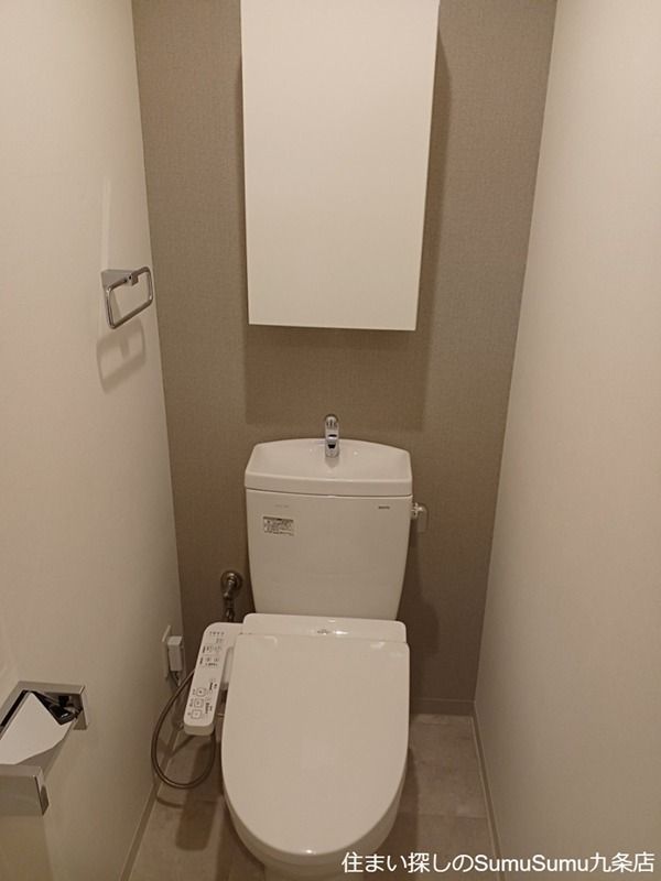 トイレ　反転参照写真