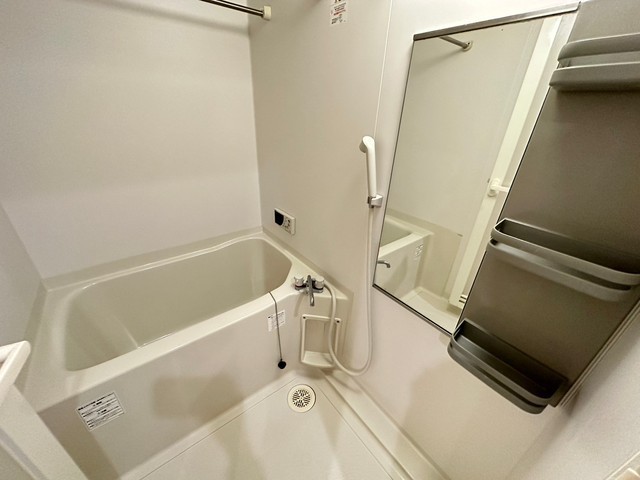 バス・シャワールーム　※他部屋の写真です。現況優先。