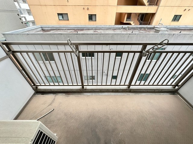 バルコニー　※他部屋の写真です。現況優先。