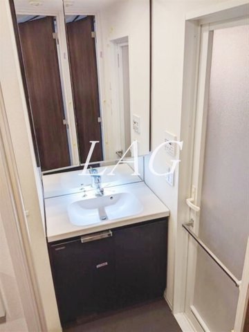 洗面設備　独立洗面台です。