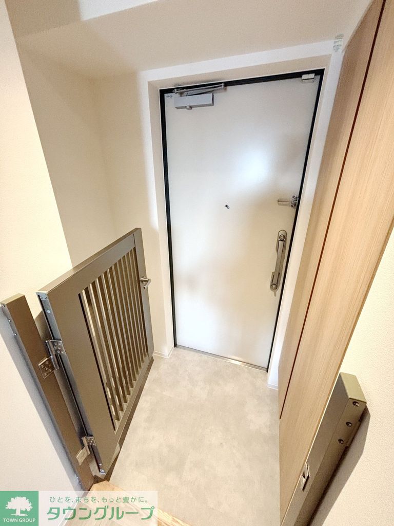 玄関　バルコニー