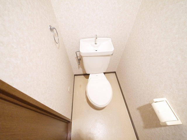 トイレ　落ち着いたトイレです