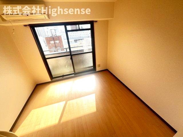 居室・リビング　コンパクトで使いやすい洋室です