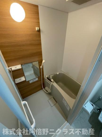 バス・シャワールーム　内装は別部屋の参考写真です。