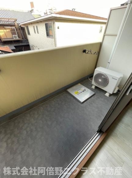 バルコニー　内装は別部屋の参考写真です。