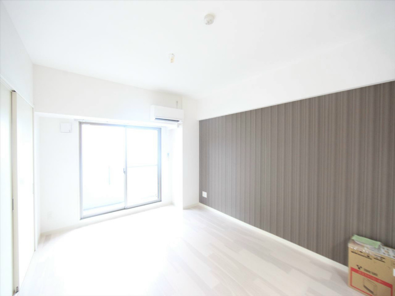 バルコニー　ＬＤＫ14帖　エアコン完備　南面バルコニー