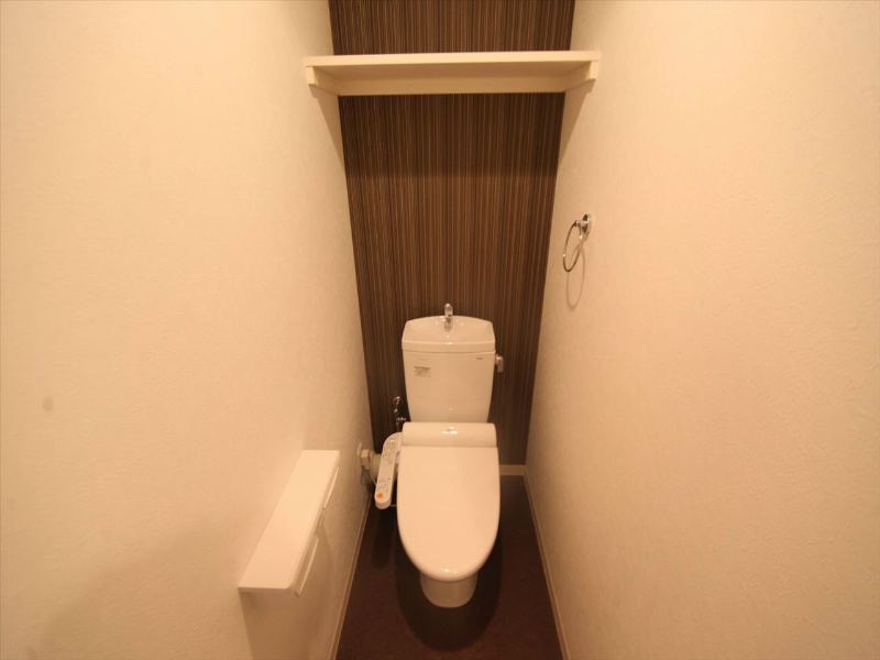 トイレ　温水洗浄便座付トイレ