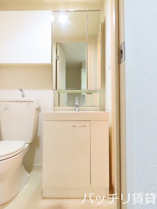 洗面設備　同型タイプの為、現状を優先いたします。