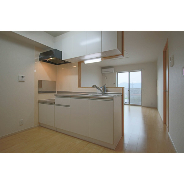 居室・リビング　同じ建物の別の部屋