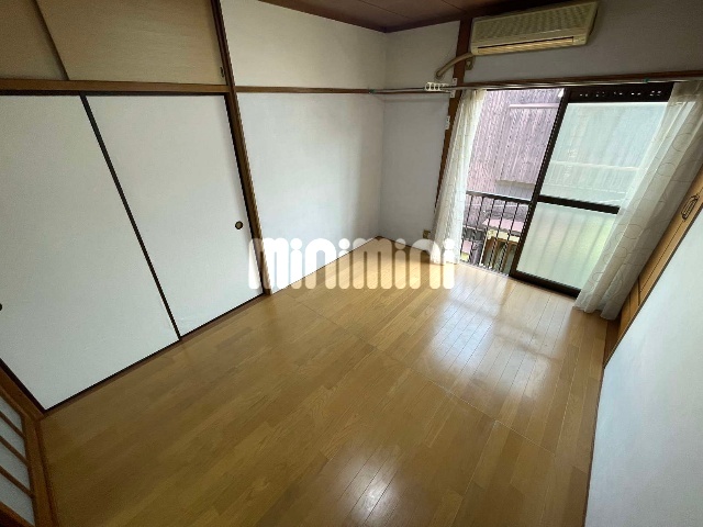 居室・リビング　※同物件別号室の参考写真です。